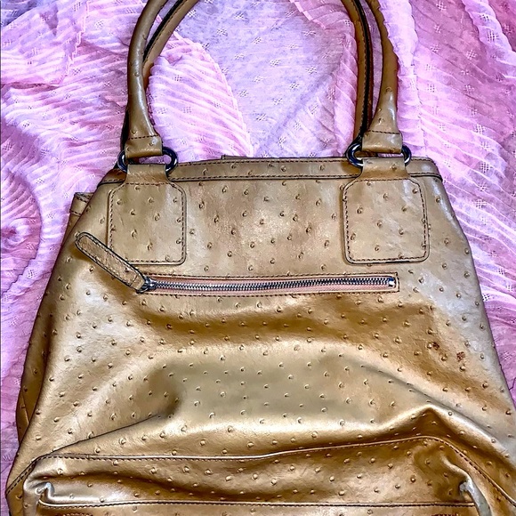 Guess purse - Picture 5 of 5